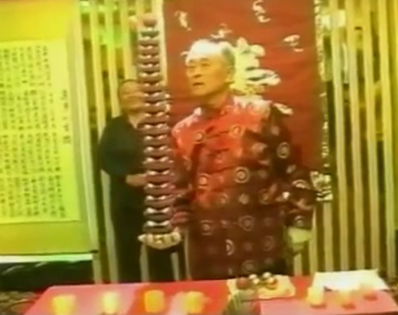 Lil Zhanchun spinning 80 balls for his 80th birthday